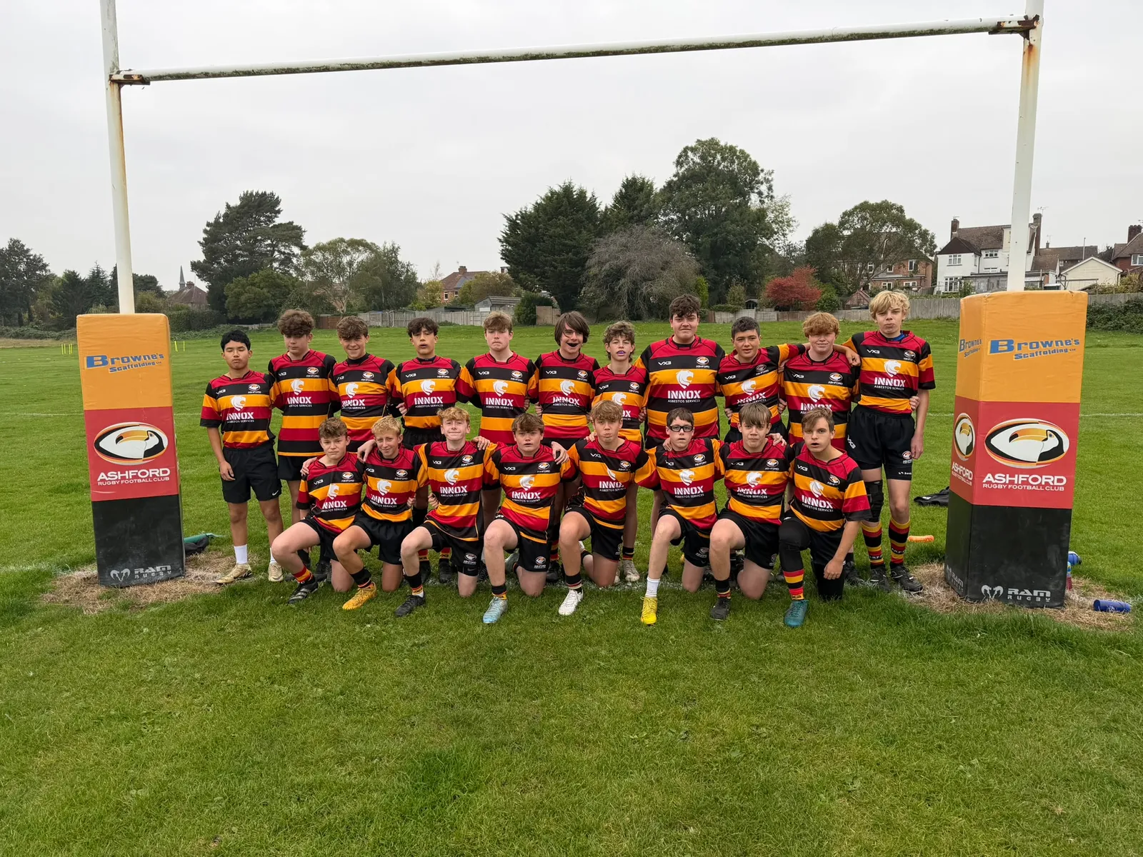 The INNOX-sponsored Ashford RFC youth squad at the posts