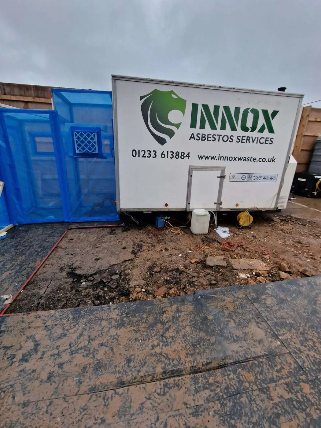 INNOX Asbestos Services decontamination and welfare unit on site at Royal Marsden Hospital, London